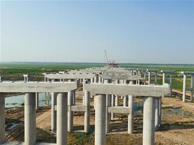 武漢段府河大橋獲評“交通工程示范工地”，樹立行業建設新標桿